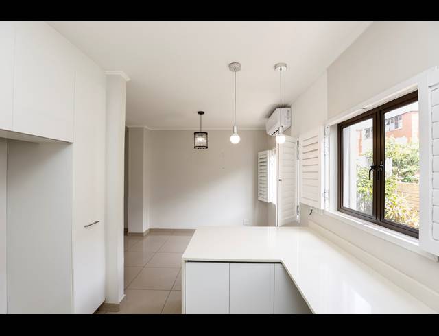 2 BEDROOM TOWNHOUSE FOR SALE IN ESSENWOOD